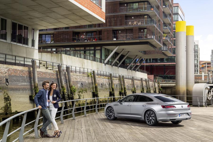  Volkswagen Arteon Elegance 2017 года  (WW) (фото 14 из 70)